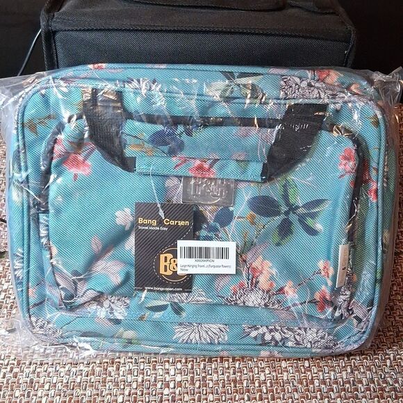 B&C Large Hanging Travel/Make Up Bag New In Package - Picture 4 of 6